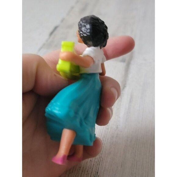 Maribel McDonalds Disney Pixar Encanto 2021 toy figure - Picture 4 of 6